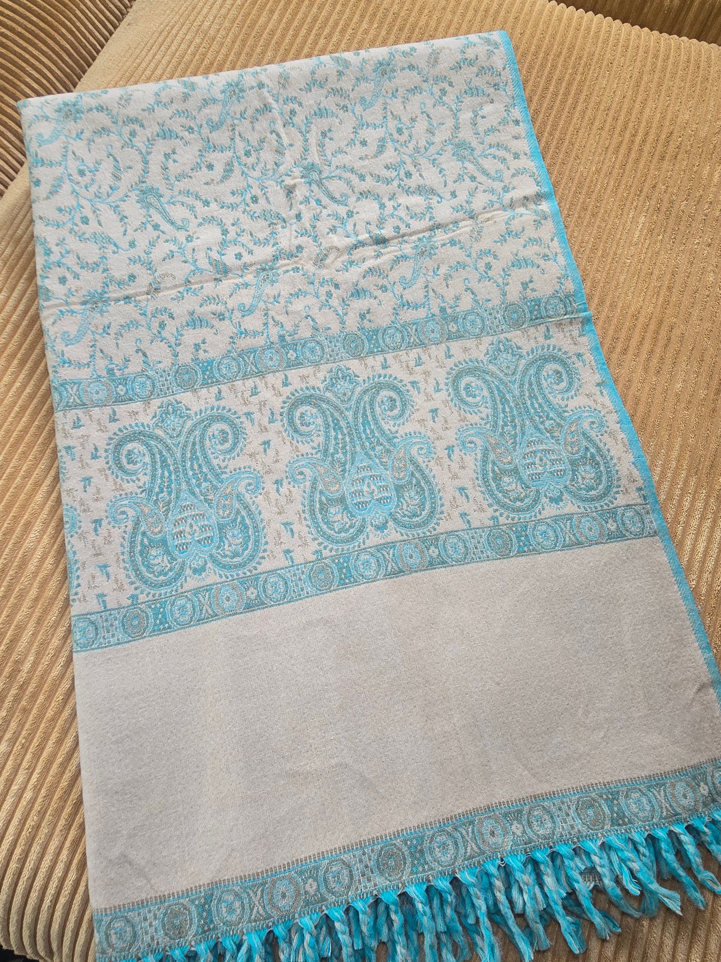 Green-Teal Yak Wool Shawl – Handwoven Tibetan Wrap