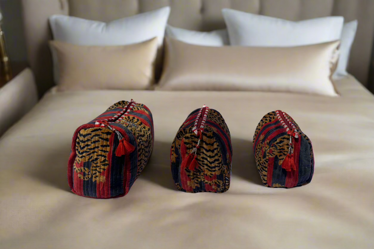 Long Weekend Velvet 3 Piece Travel Set