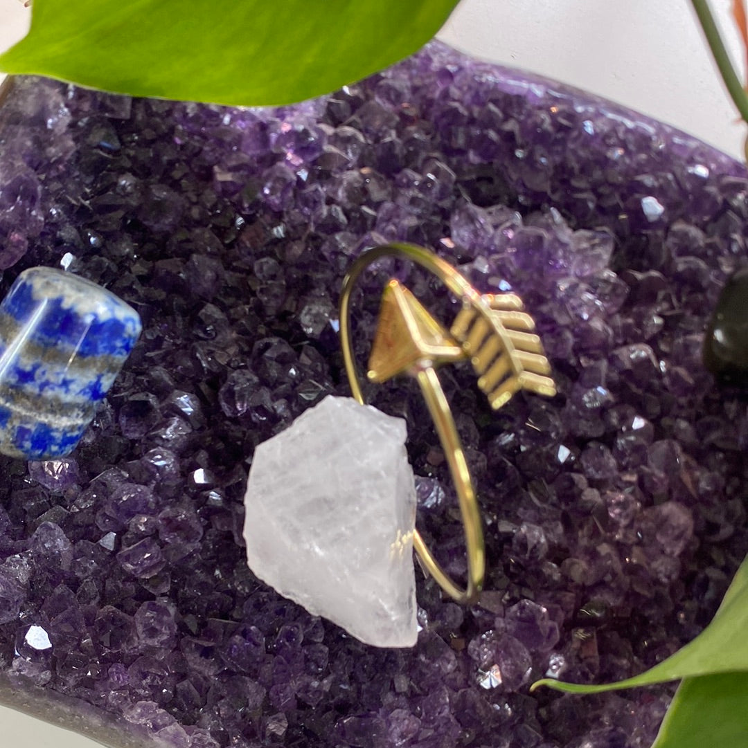 Artisan Arrowhead & Fletching Brass Bracelet – Adjustable and Bold