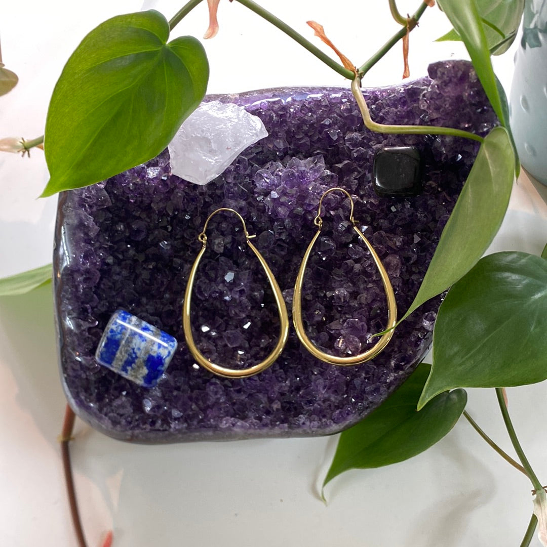Elegant Teardrop Hoop Earrings – Sleek & Contemporary