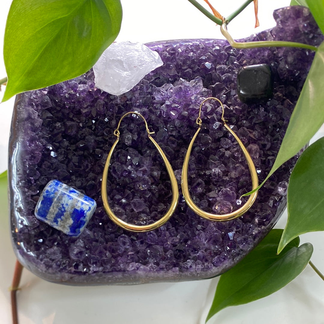 Elegant Teardrop Hoop Earrings – Sleek & Contemporary