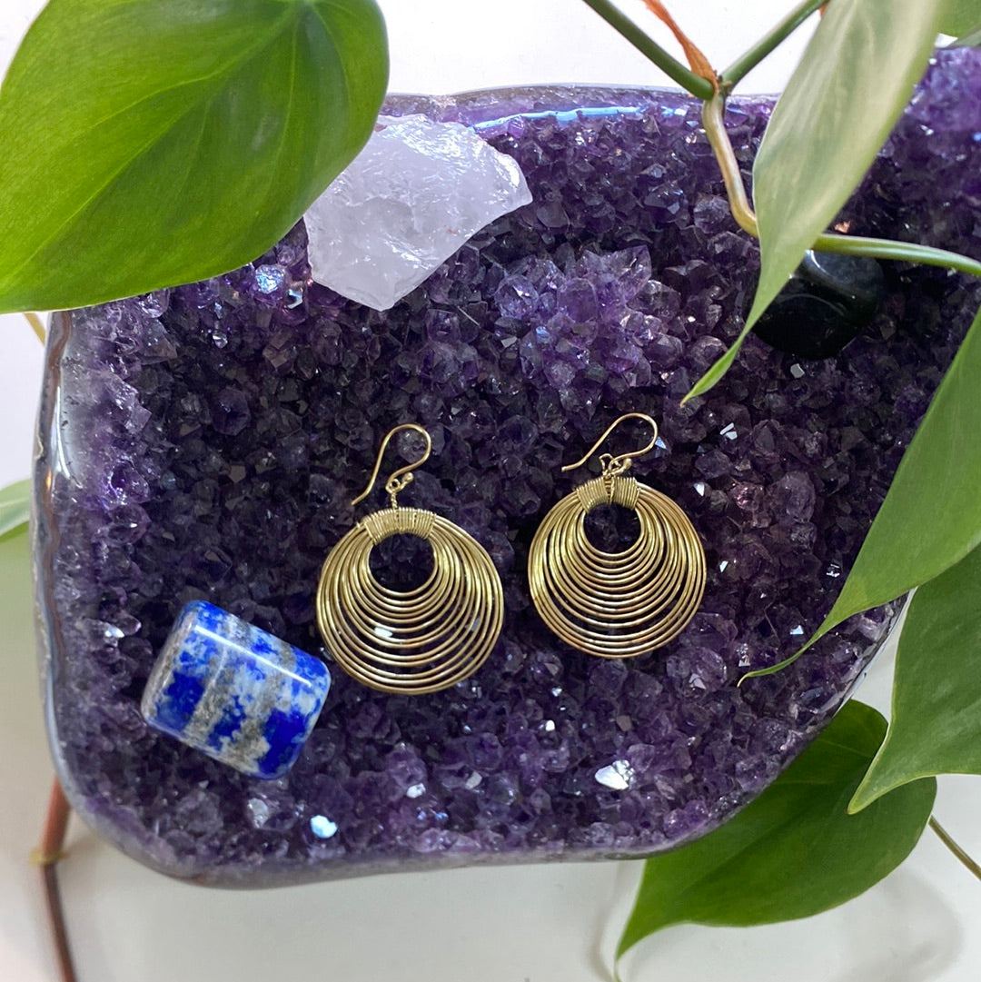 Golden Radiance Layered Circle Earrings – Dynamic & Modern
