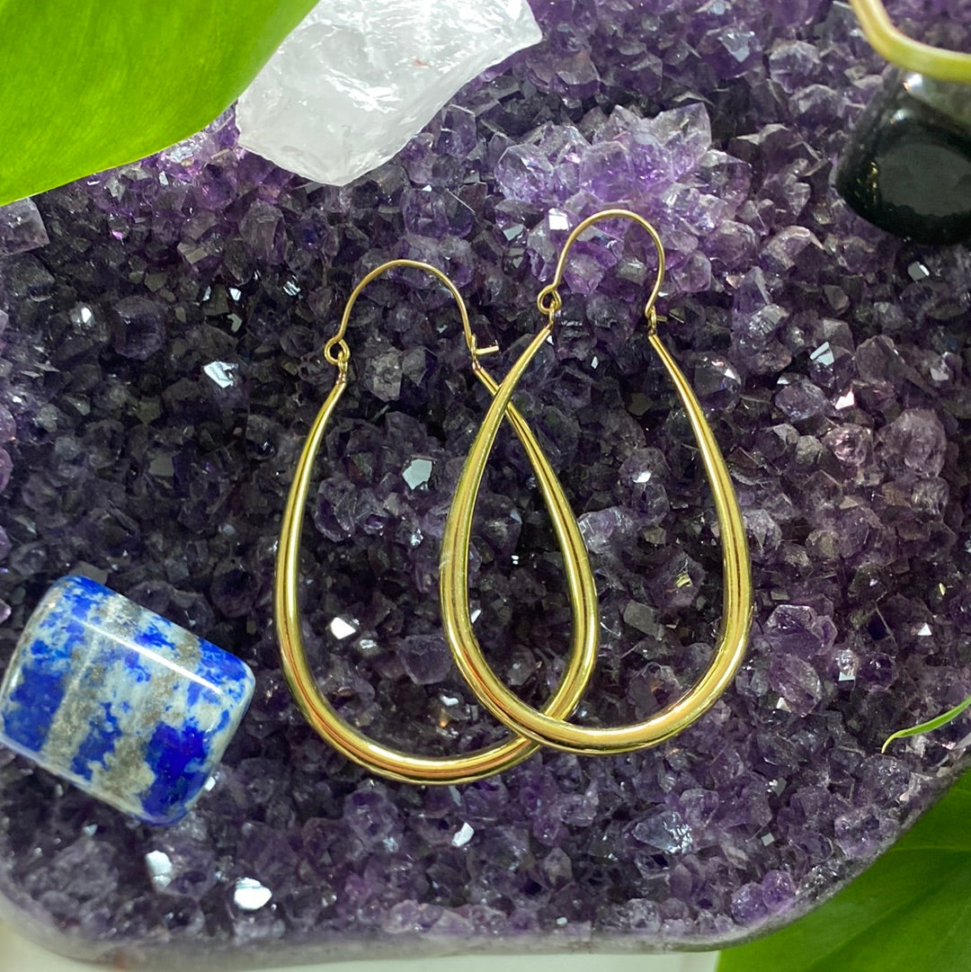 Elegant Teardrop Hoop Earrings – Sleek & Contemporary