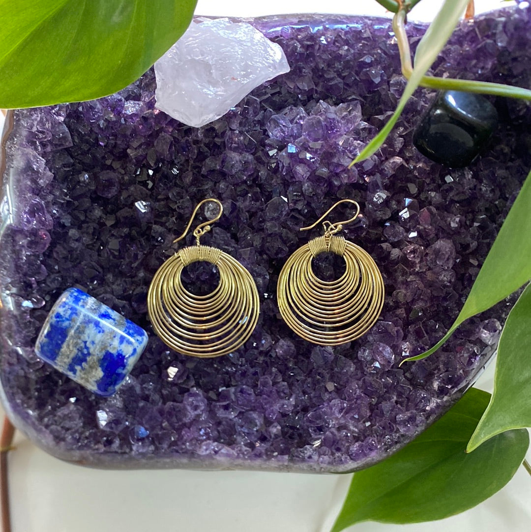 Golden Radiance Layered Circle Earrings – Dynamic & Modern