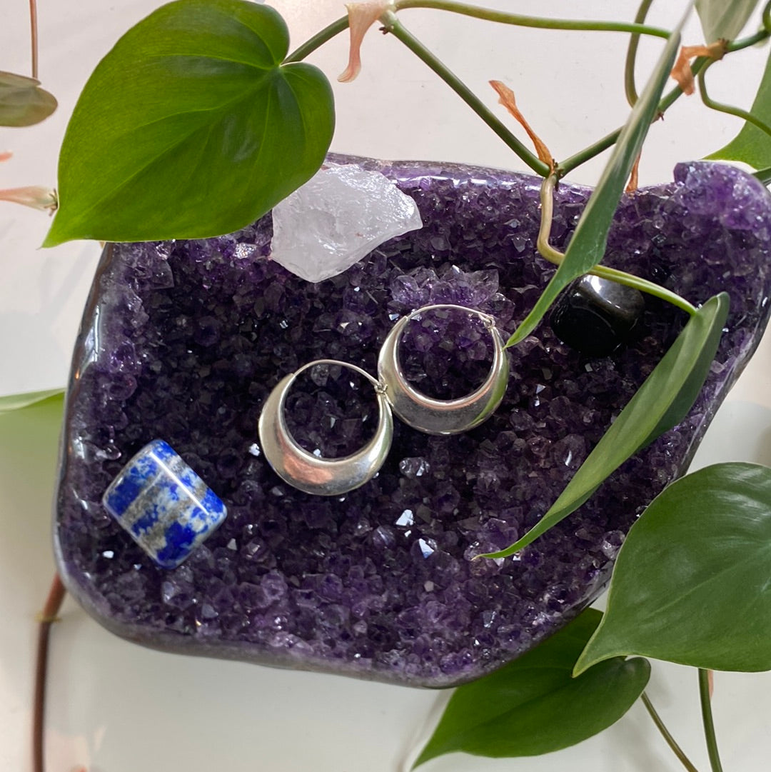 Modern Crescent Hoop Earrings – Sleek & Stylish