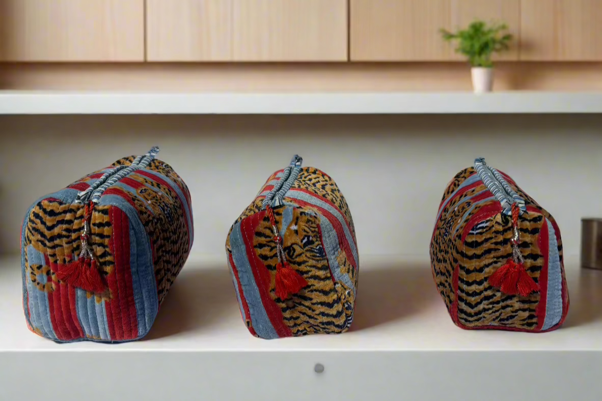 Light Blue-Red Tiger Velvet 3 Piece Travel Set