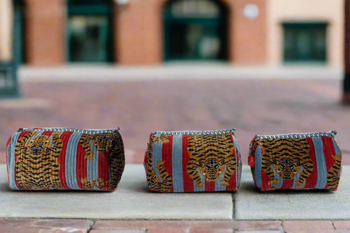 Light Blue-Red Tiger Velvet 3 Piece Travel Set
