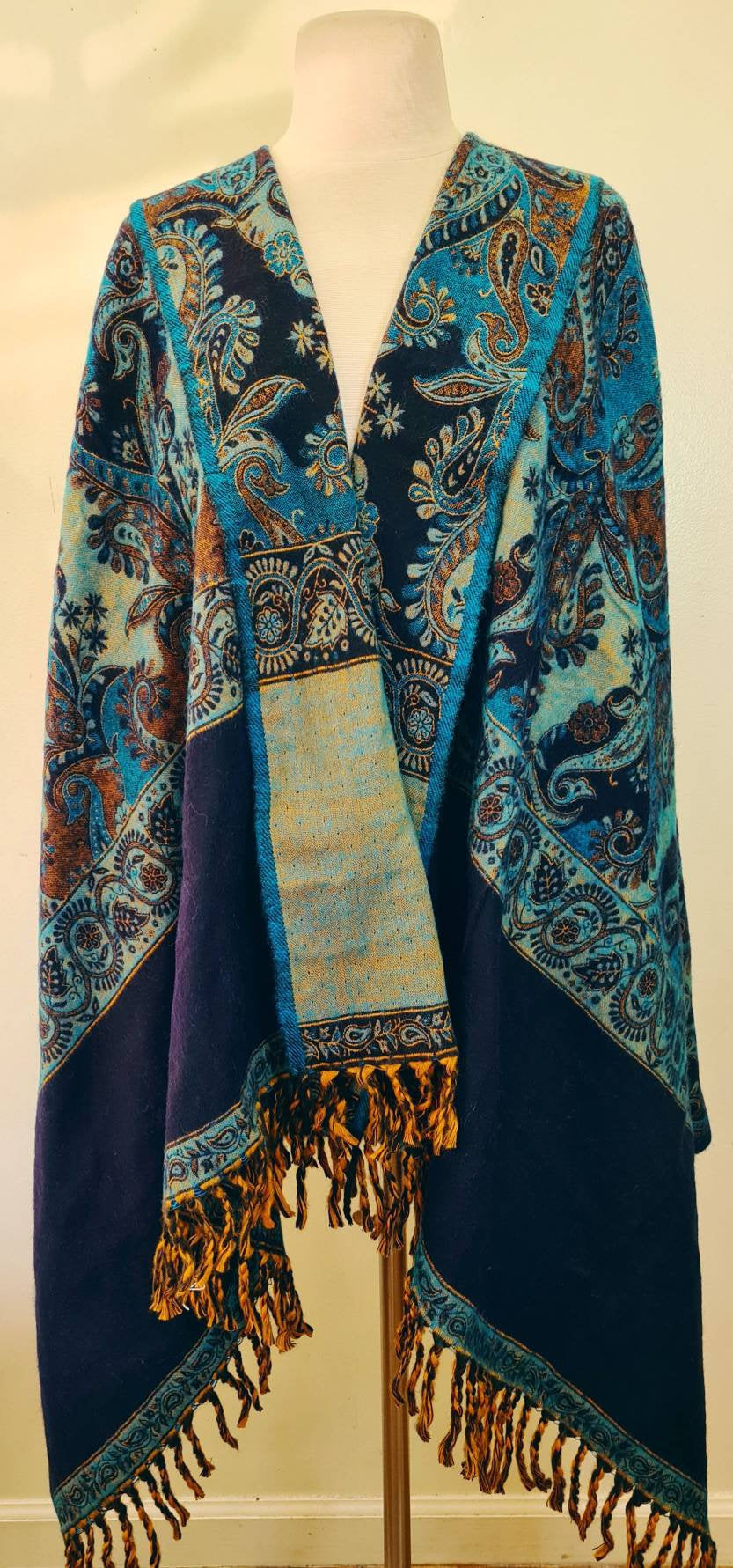 Yak Wool Shawl, Chunky Scarf, Throw Blanket, Paisley & Floral prints r –  Tibet Tree of Life